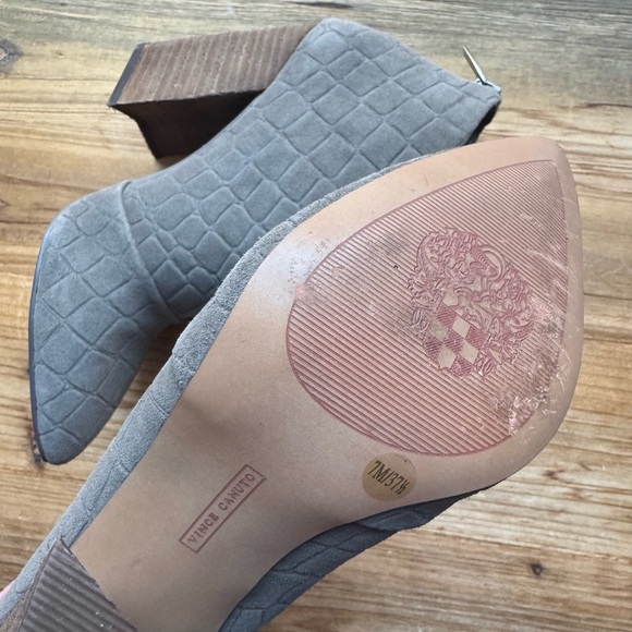 Vince Camuto Steevera Ankle Booties - Picture 8 of 9